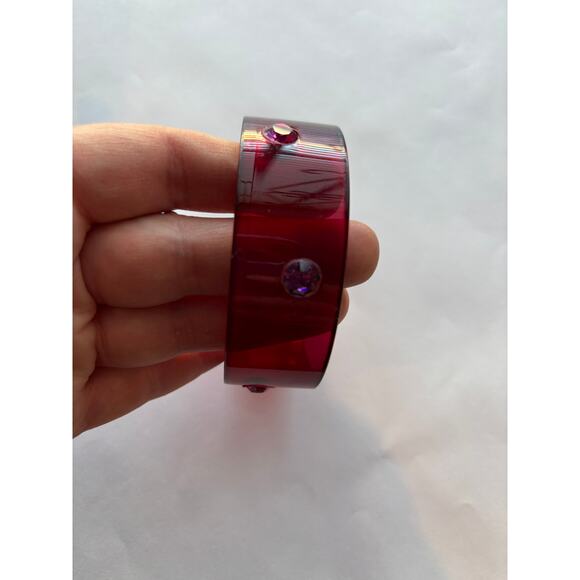 Vintage Lucite Plastic Bangle Bracelet with Rhinestones Red / Pink - Picture 3 of 4